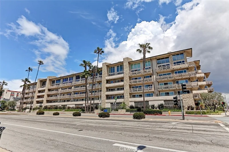 230 Catalina #416, Redondo Beach, CA 90277
