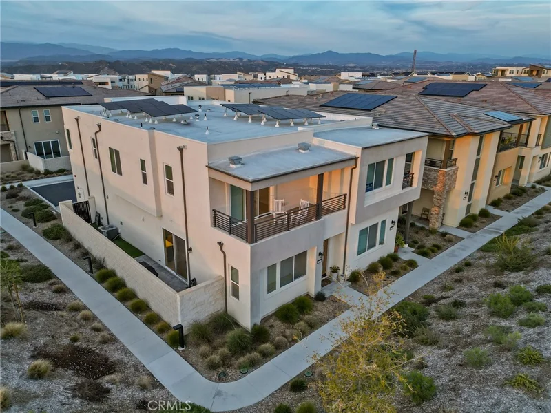 27266 Narrowleaf Willow, Valencia, CA 91381