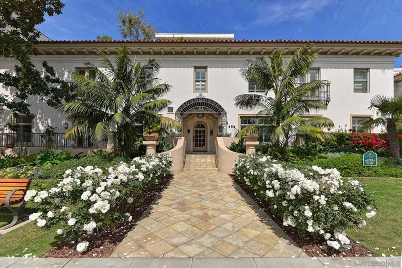 464 Prospect St #401, La Jolla, CA 92037