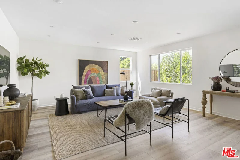 11755 Fenton #12, Lakeview Terrace, CA 91342
