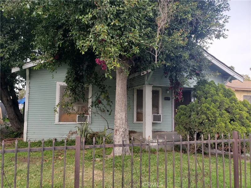 625 59th, Los Angeles, CA 90044