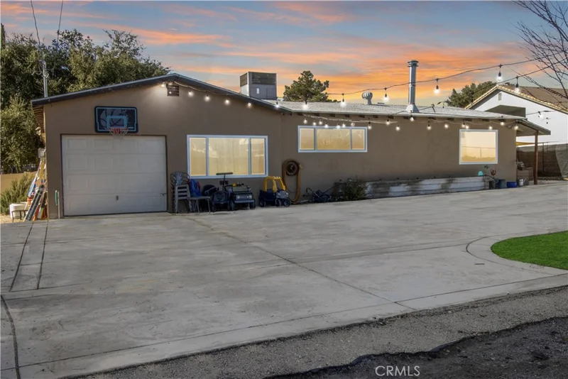 10481 Noble, Cherry Valley, CA 92223