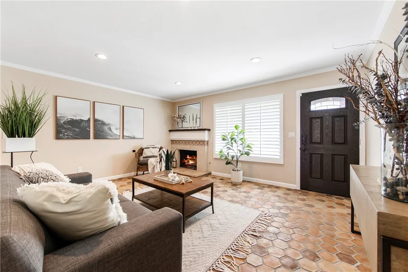 5581 Rogers, Huntington Beach, CA 92649