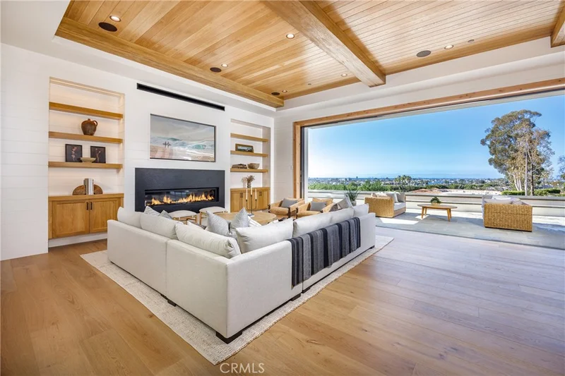 1015 Dolphin, Corona Del Mar, CA 92625
