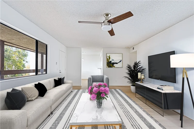 7735 Newman #301, Huntington Beach, CA 92647
