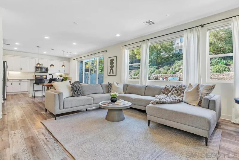 8844 Weston Road, Santee, CA 92071
