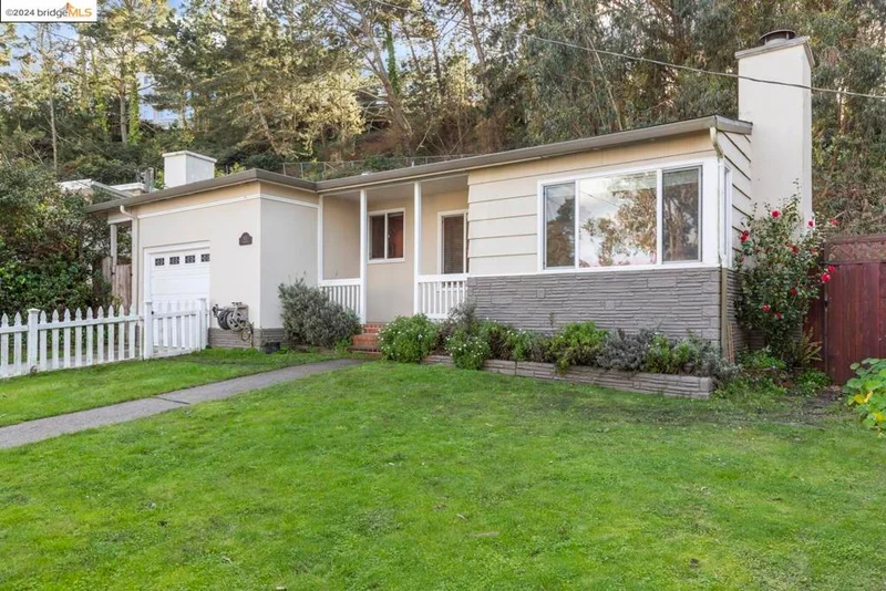 621 Larchmont Dr, Daly City, CA 94015-3637