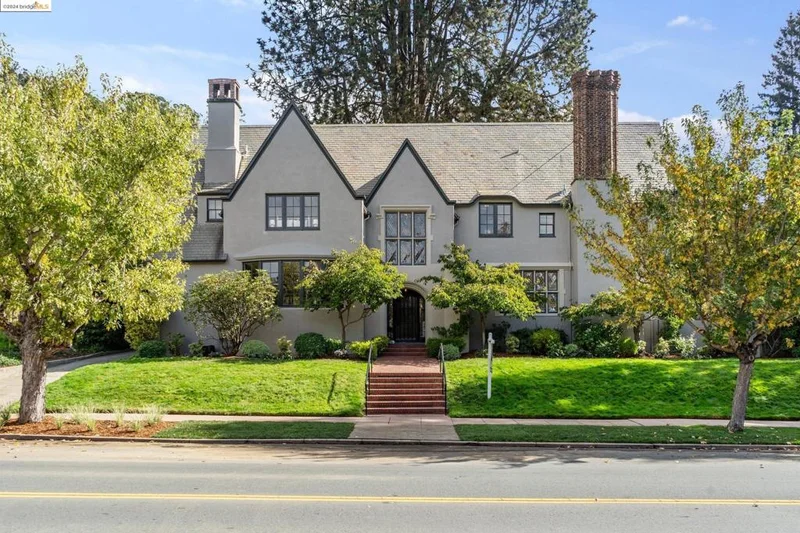 2721 Belrose Ave, Berkeley, CA 94705
