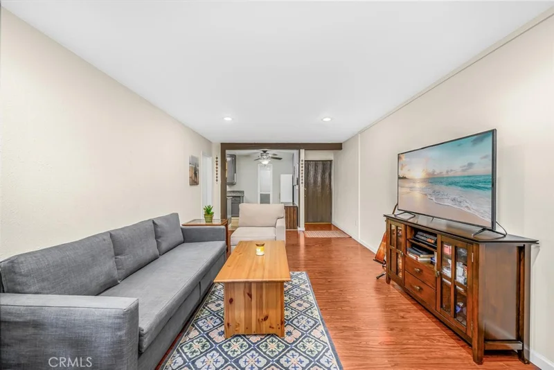 1000 Macarthur #42, Santa Ana, CA 92707