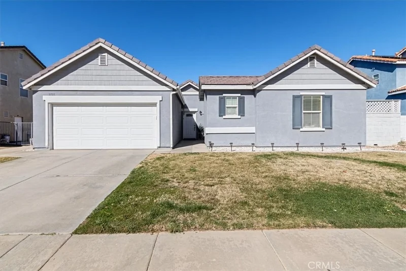 2727 East Avenue J6, Lancaster, CA 93535