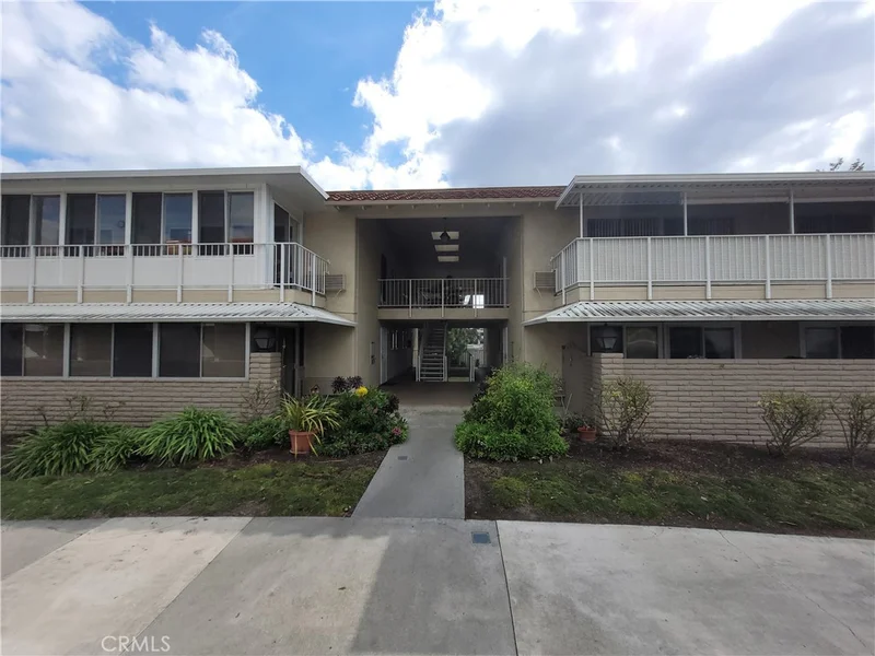 2265 Via Puerta #O, Laguna Woods, CA 92637