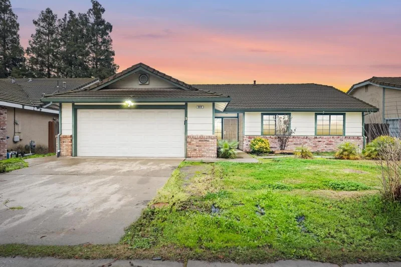 909 Rosemore, Modesto, CA 95358