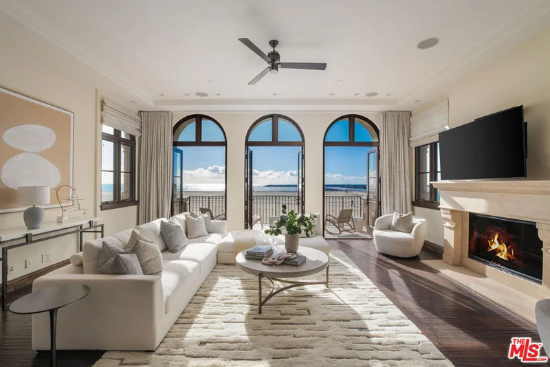 6209 Ocean Front, Playa Del Rey, CA 90293