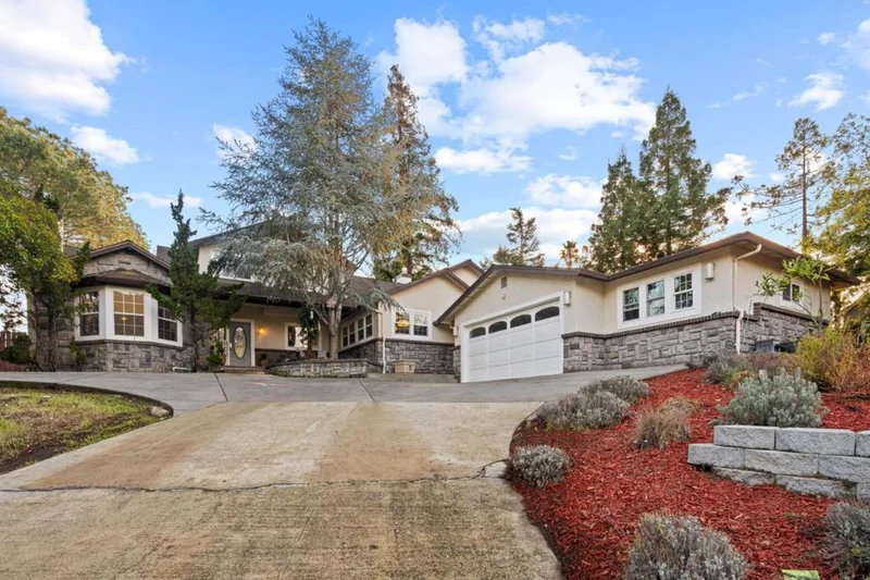 10137 Miguelito, San Jose, CA 95127