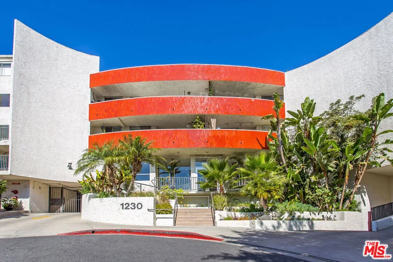 1230 Horn #532, West Hollywood, CA 90069