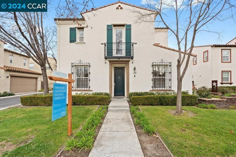 1000 Zebrina Way, San Ramon, CA 94582
