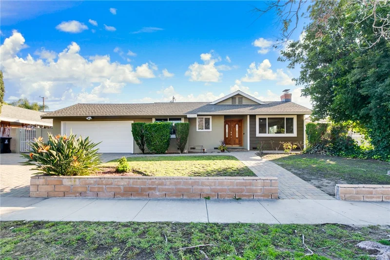 2560 Westport, Anaheim, CA 92806