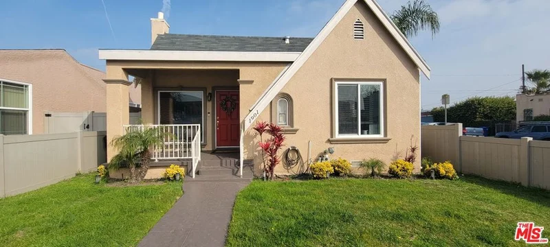 1901 68th, Los Angeles, CA 90047