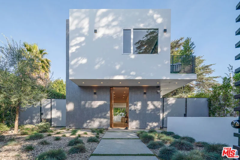 414 Kings, Los Angeles, CA 90048