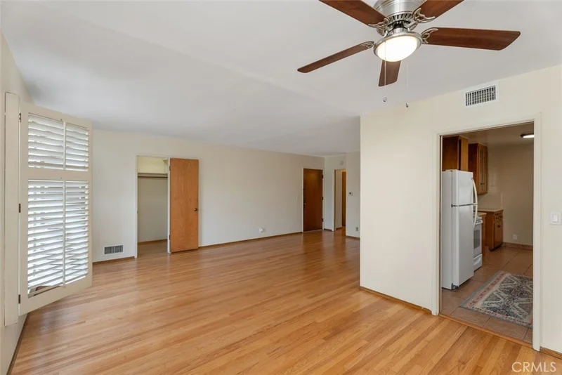 1250 E. 3rd St #6, Long Beach, CA 90802