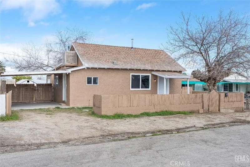 114 Maricopa, Taft, CA 93268