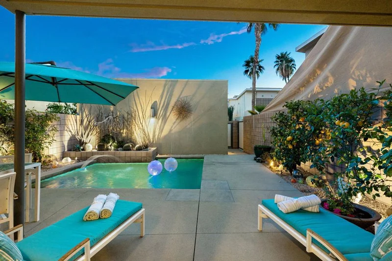 878 Oceo, Palm Springs, CA 92264