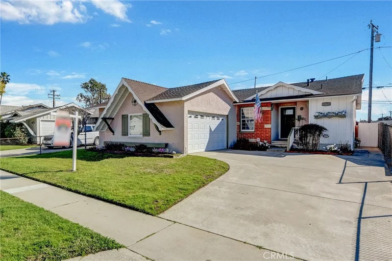 11734 Massinger, Lakewood, CA 90715