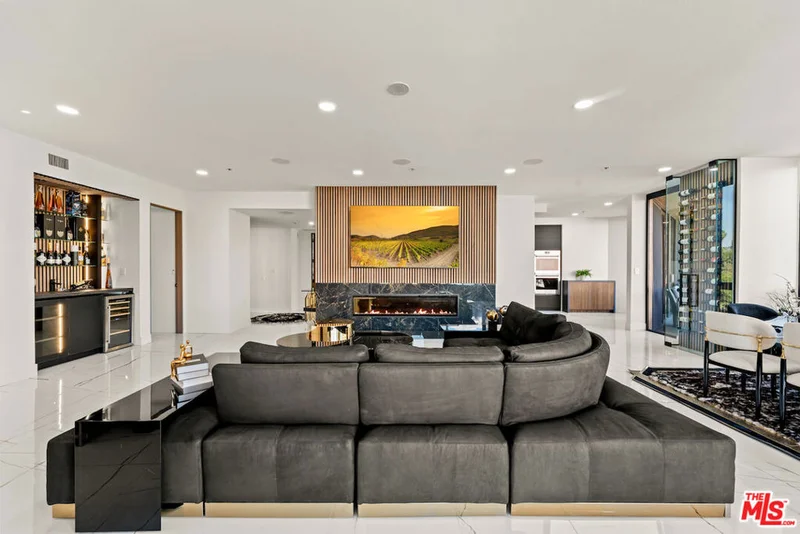 10430 Wilshire #503, Los Angeles, CA 90024