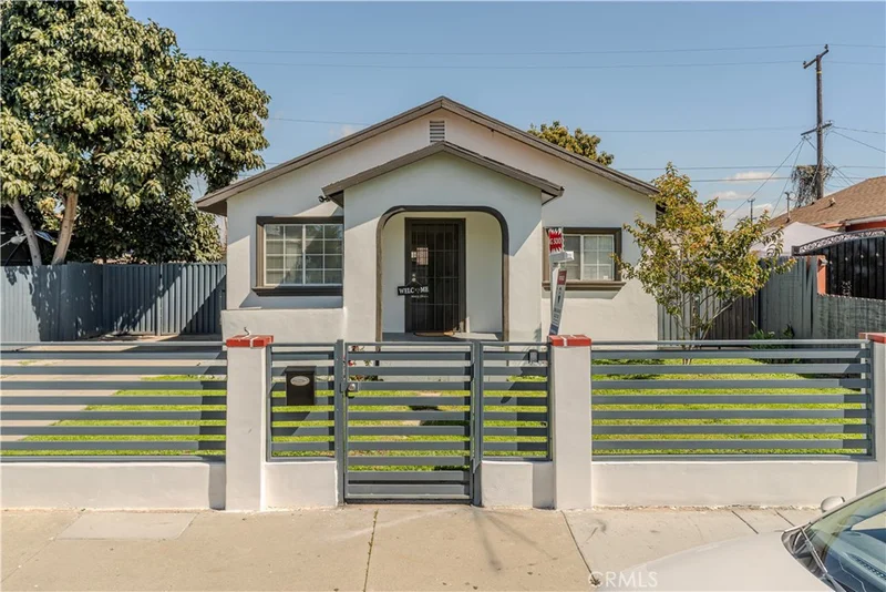 8764 John, Los Angeles, CA 90002