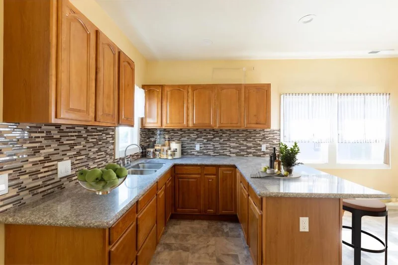 2250 39th, Oakland, CA 94601