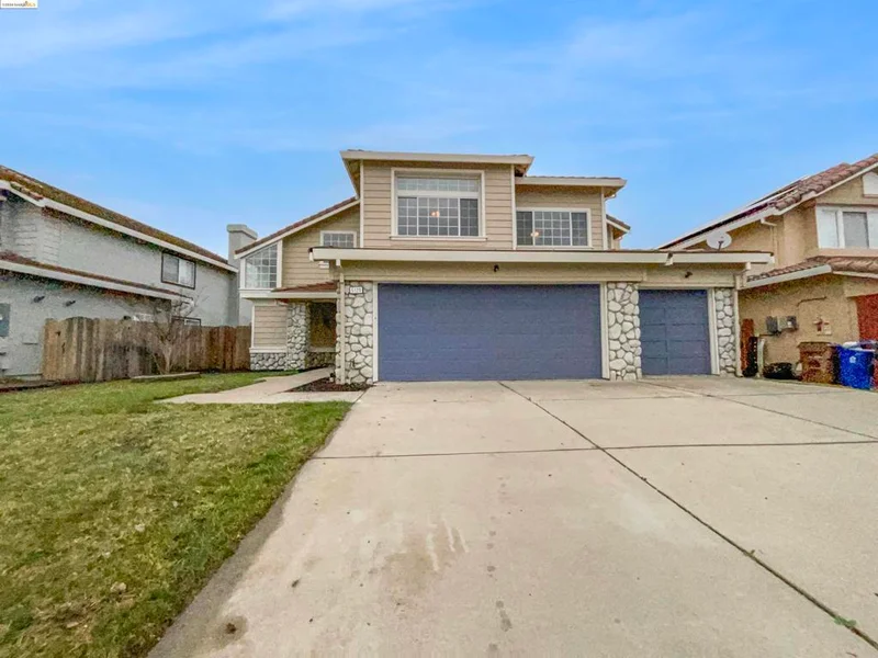 5123 Canada Hills Dr, Antioch, CA 94531