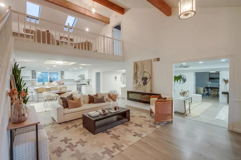 1046 Salem St, Vista, CA 92084