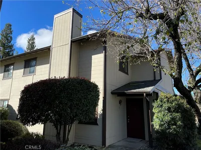 49400 River Park #2, Oakhurst, CA 93644