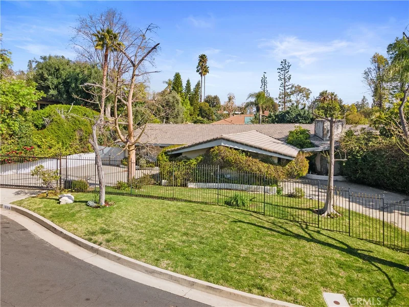 10356 Claire, Northridge, CA 91326