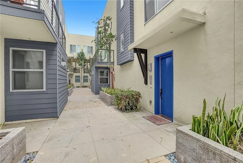1014 Sequoia, Montebello, CA 90640