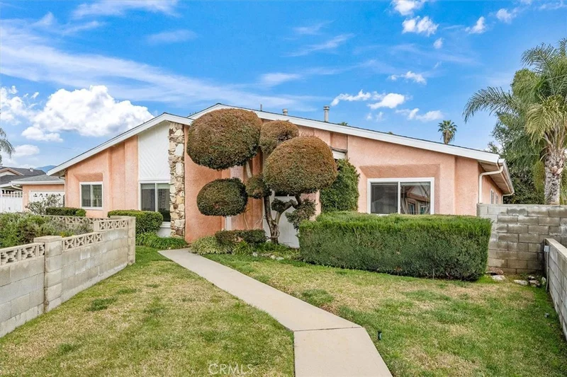 11438 De Celis, Granada Hills, CA 91344