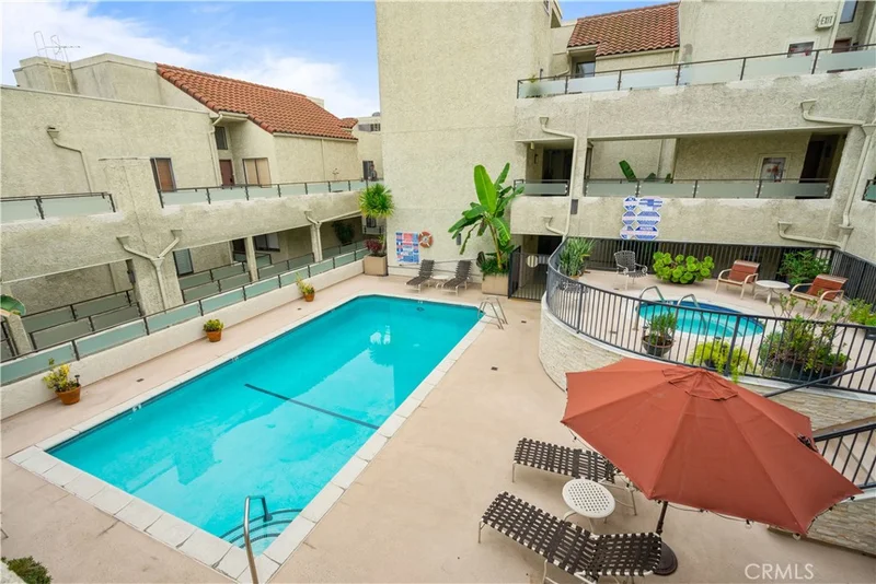 1900 Vine #101, Hollywood, CA 90068