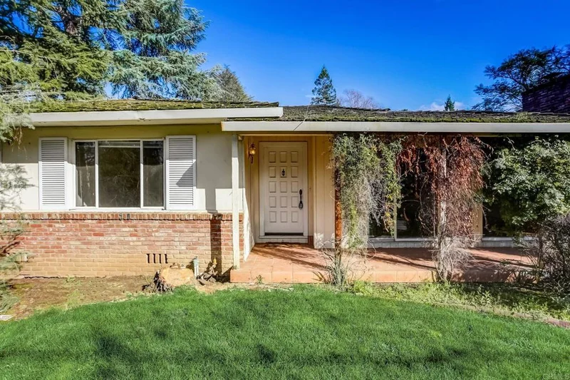 45 N. Springer Rd., Los Altos, CA 94024