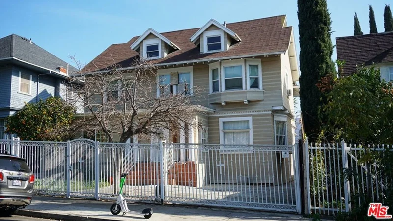 912 Burlington, Los Angeles, CA 90006
