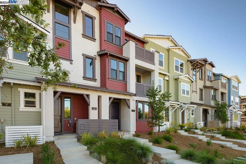 931 Noble Fir Terrace #6