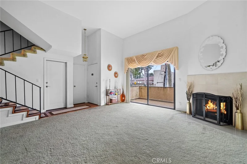 10338 Zelzah #2, Northridge, CA 91326