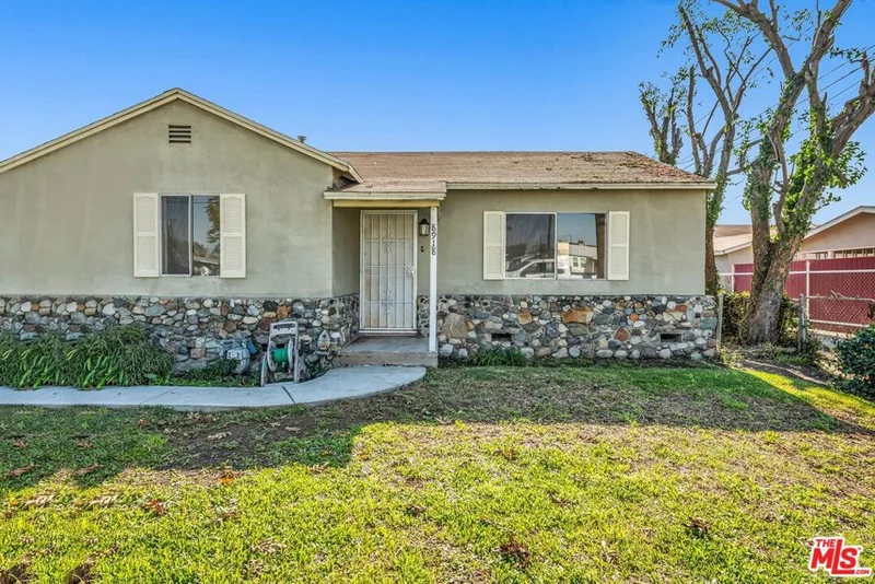 8918 Santa Fe Springs, Whittier, CA 90606