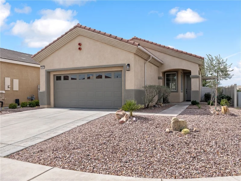 10492 Wilmington, Apple Valley, CA 92308