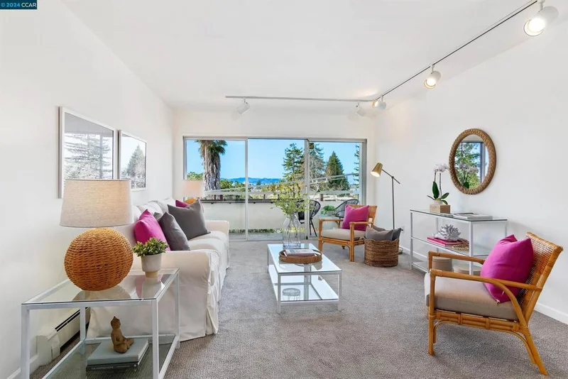 2601 College Ave #309, Berkeley, CA 94704