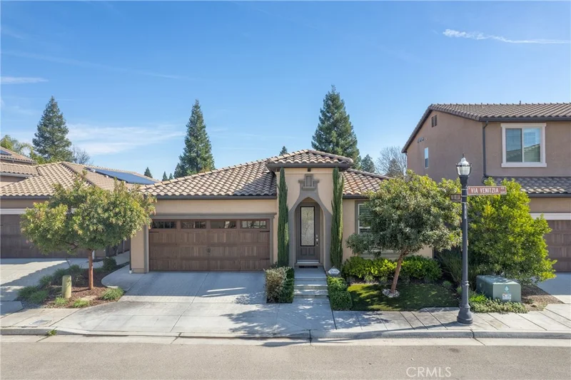 11624 Via Venitzia, Fresno, CA 93730