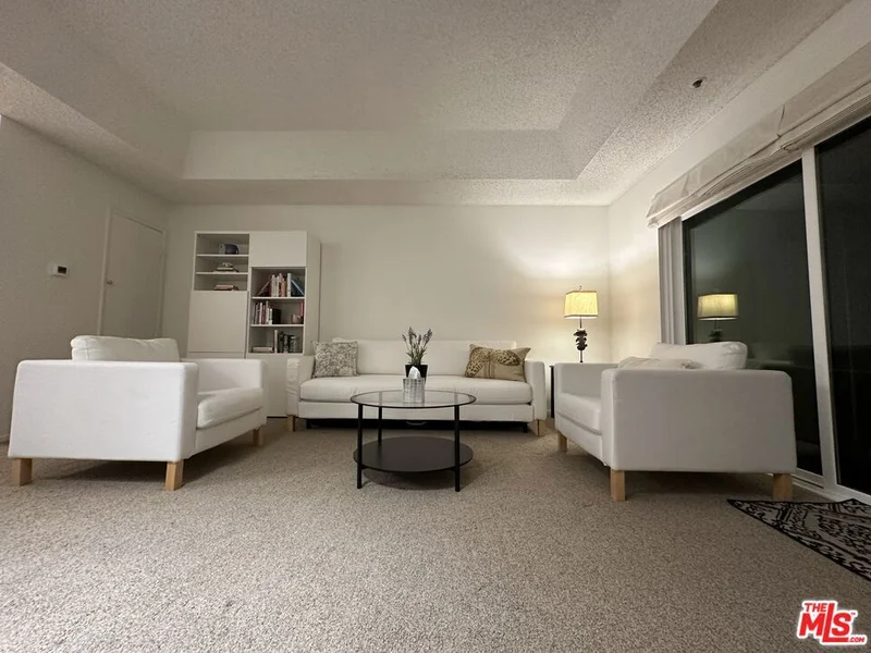 2571 Plaza Del Amo #303, Torrance, CA 90503