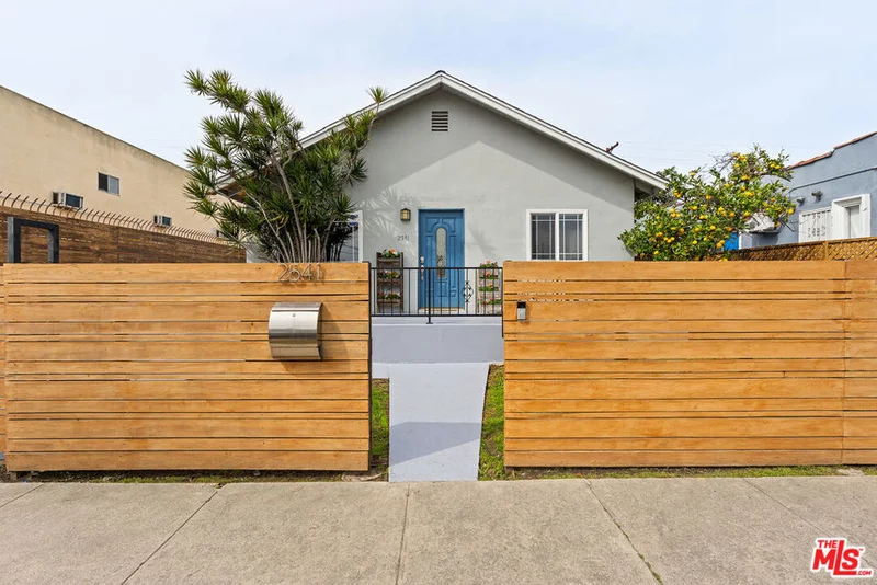 2541 Hillcrest, Los Angeles, CA 90016