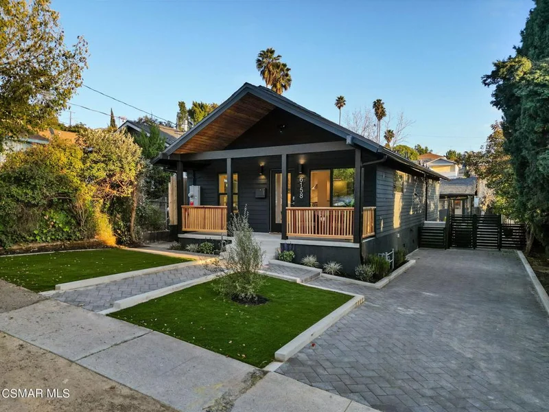 6158 Burwood, Los Angeles, CA 90042