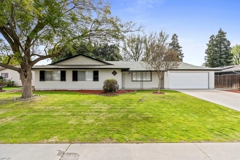 6301 Desert Hills, Bakersfield, CA 93309