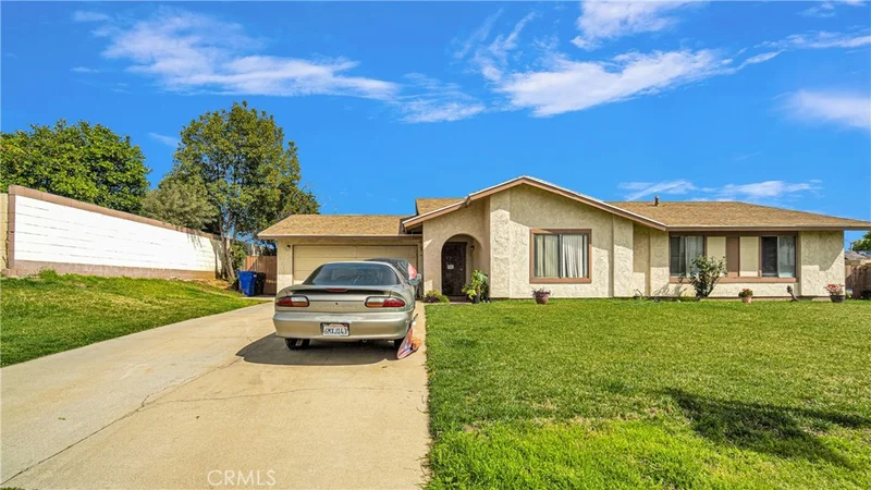 561 Church, Rialto, CA 92376